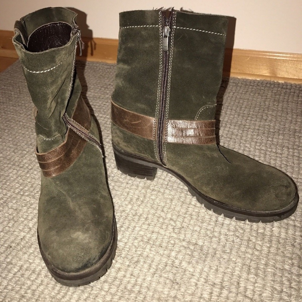 Brown Suede 'Inci' Boots w/ Buckle, Size 10