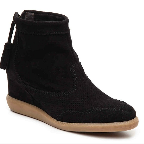 brusque Shoes - 🍁CCO SALE 🍁 Suede wedge booties