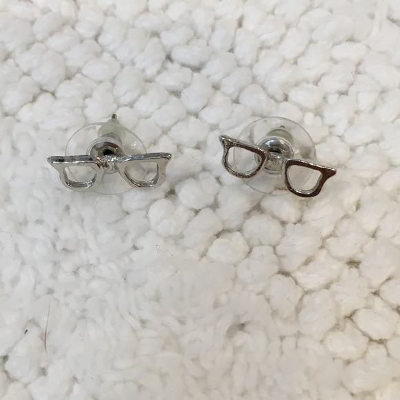 Eyeglass earrings silver tone eyeglasses (AB01) - Picture 3 of 5