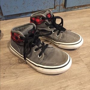 Boys shoes