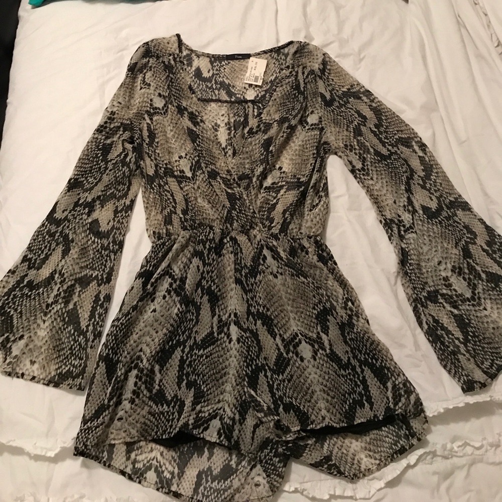 Romper (Fora)