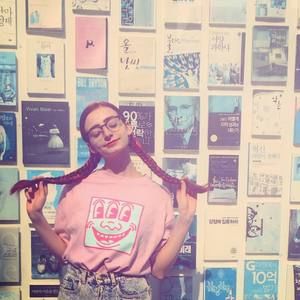 Meet your Posher, Elaine