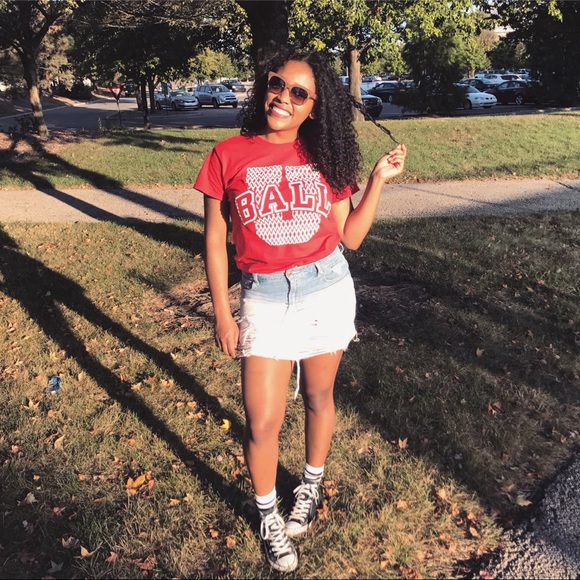 Meet your Posher, Lauren - Picture 2 of 7