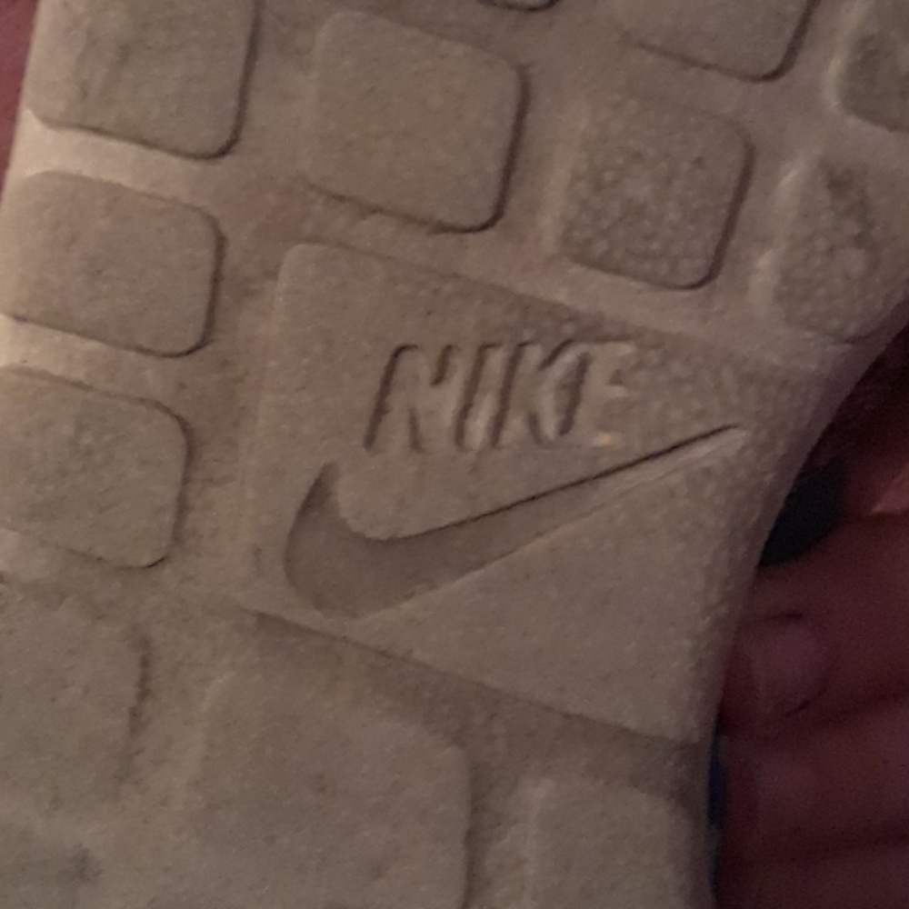 NIKE ROSHE SHOES - Picture 3 of 4