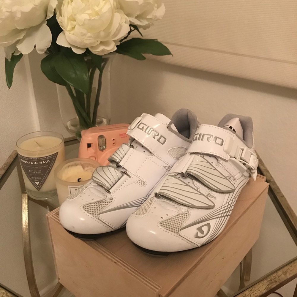 SOLD - NIB Giro Women’s Solara Bike Shoe