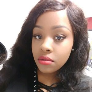 Meet your Posher, Queen