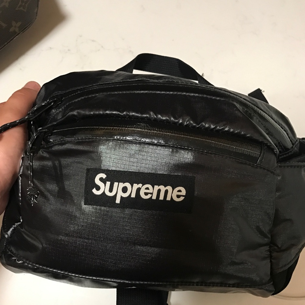 ❌❌SOLD❌❌ SUPREME FW17 waterproof waistbag