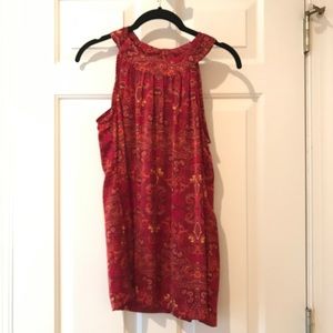 Red shell sleeveless top