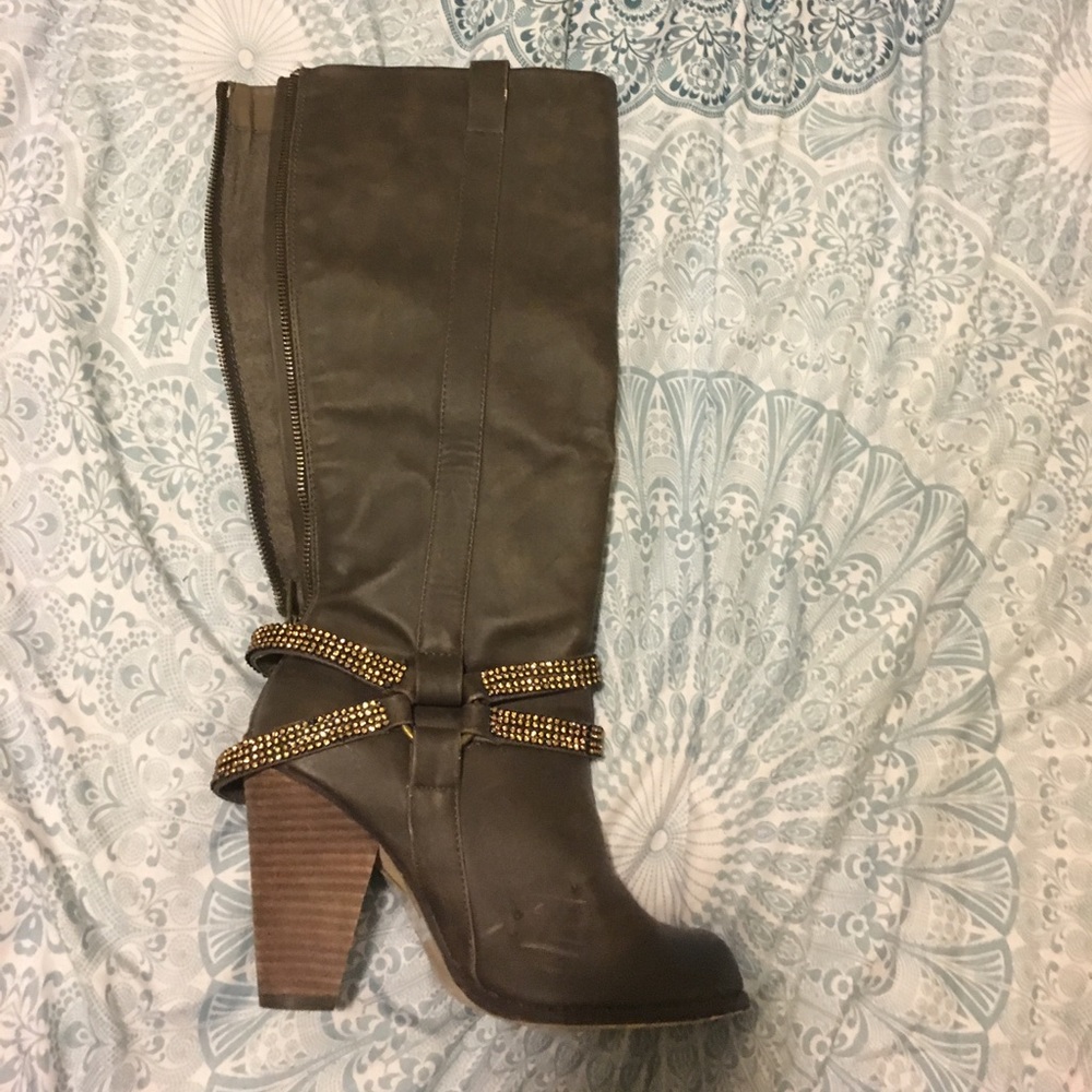 High heeled boots
