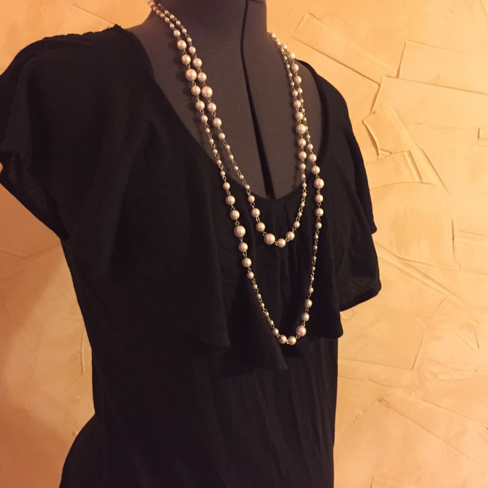 Cato Ruffle Top - Picture 2 of 4