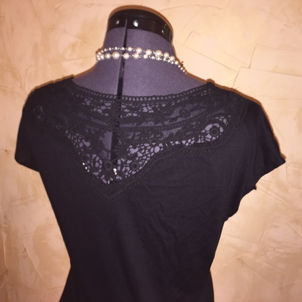 Cato Ruffle Top - Picture 4 of 4