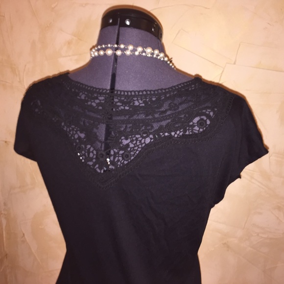 Cato Ruffle Top - Picture 4 of 4