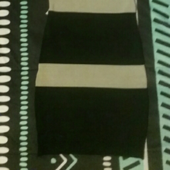 Bebe bandage off shoulder dress - Picture 2 of 4