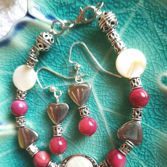 HANDCRAFTED EARINGS &BRACELET SET - Picture 2 of 2