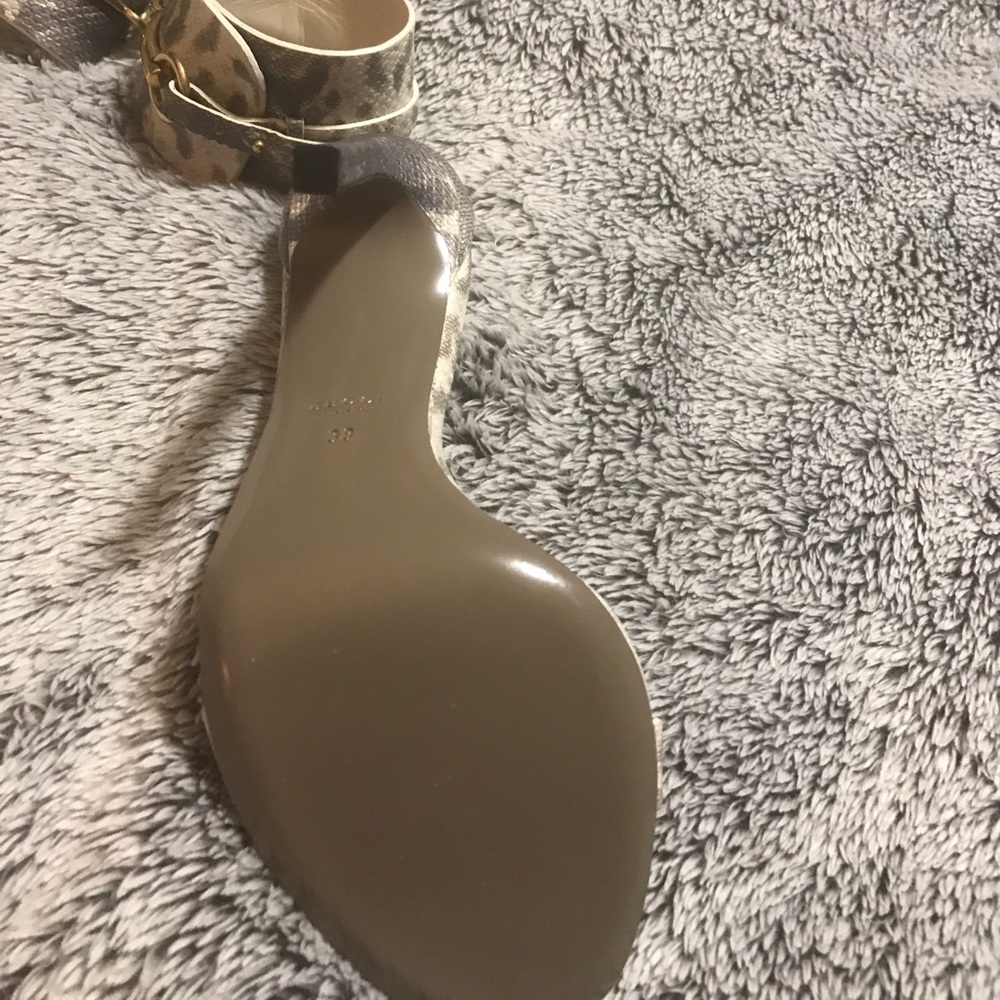 BNWT Gucci SnakeSkin Heels - Picture 6 of 6