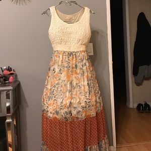 Floral lace maxi dress