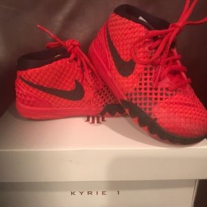 Nike Kyrie Irving I Toddler 6c US