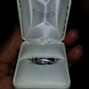 Men's wedding band