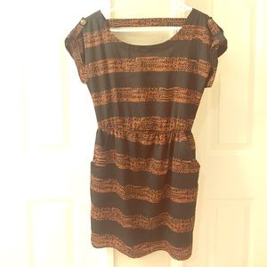 Short Sleeved Patterned Dress