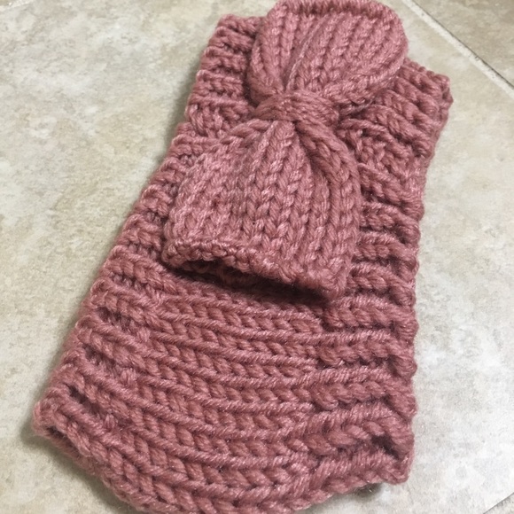 MAKE AN OFFER Bow knit headband - Picture 3 of 4