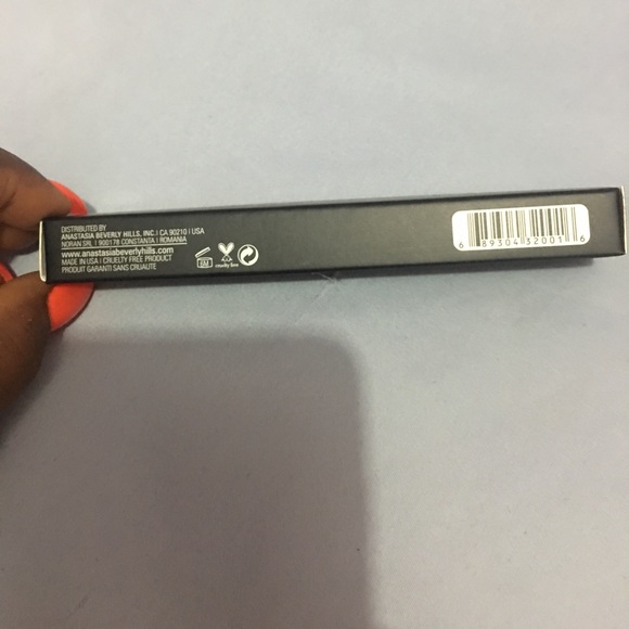 Anastasia beauty hills liquid black eyeliner - Picture 2 of 4