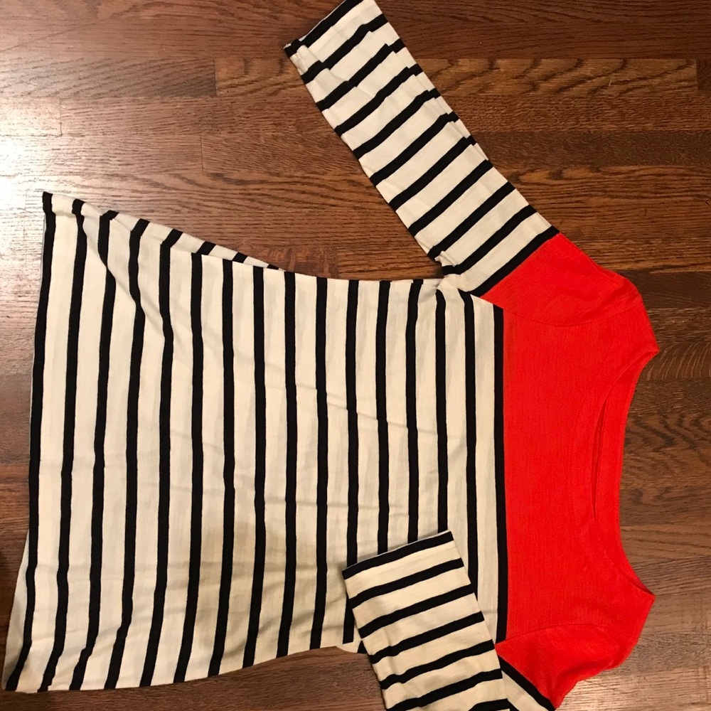 Three quarter sleeved, boat neck Loft top