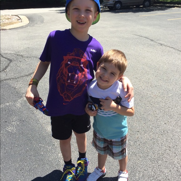 Meet your Posher, Barbie - Picture 2 of 4