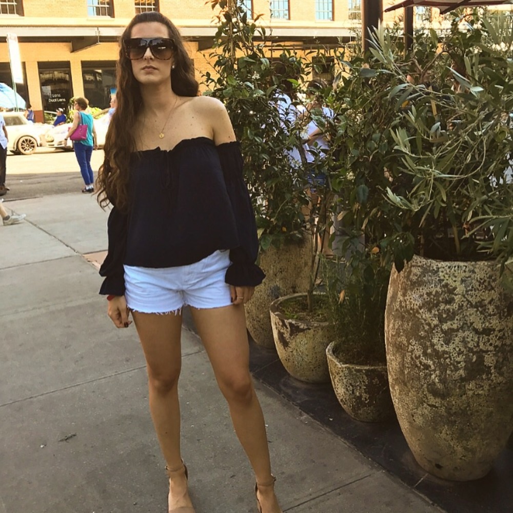 Top Shop Moto Mom White Jean Shorts Size 8.