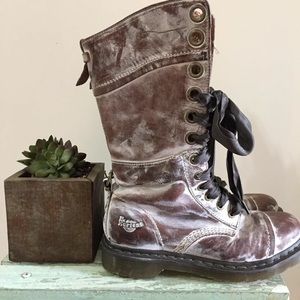 Dr. Martens Triumph 1914