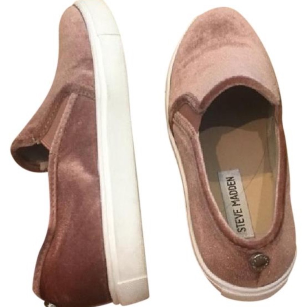 Steve Madden Velvet Slip Ons