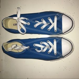 super cute blue converse
