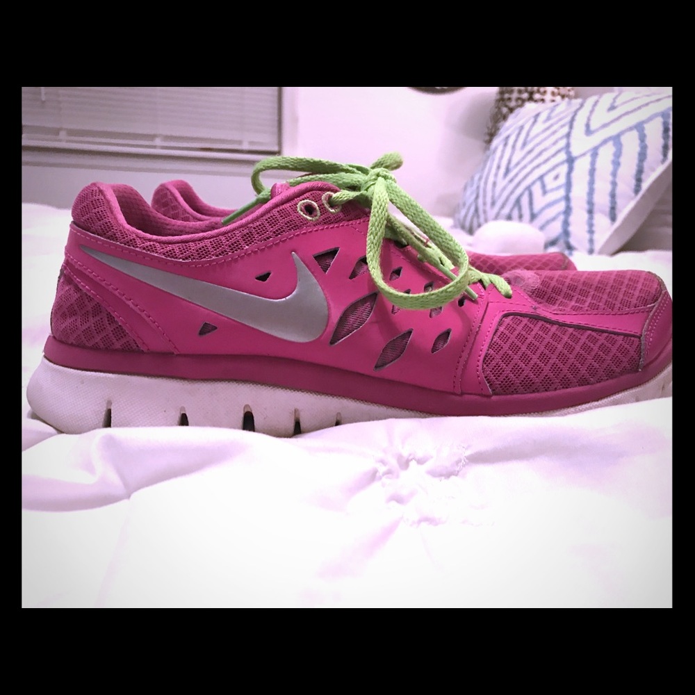 Nike tennis shoes