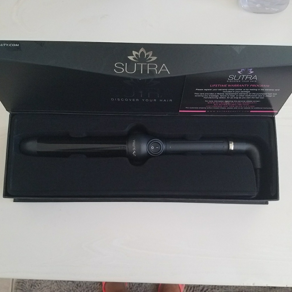 THE BEST BRAND NEW New Sutra 32mm curl/wand