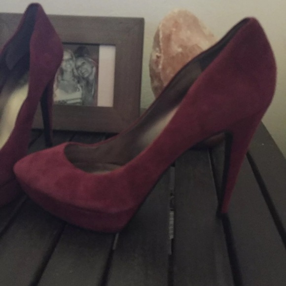 Velvet purple Guess heels size 8.5 - Picture 2 of 8