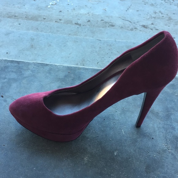 Velvet purple Guess heels size 8.5 - Picture 5 of 8