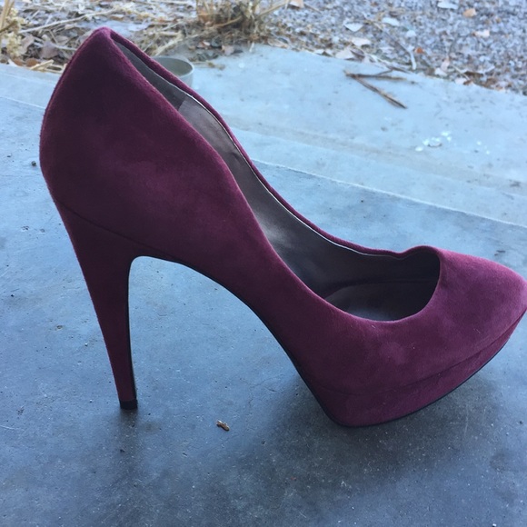 Velvet purple Guess heels size 8.5 - Picture 7 of 8