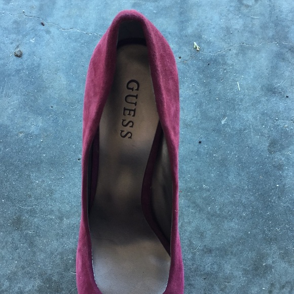 Velvet purple Guess heels size 8.5 - Picture 8 of 8