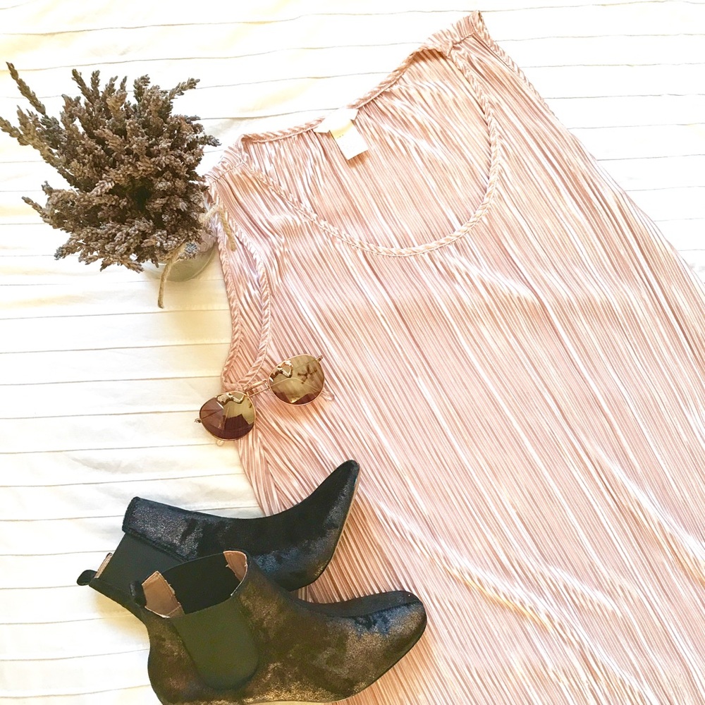 HP💫H&M Pleated Midi Dress!