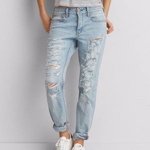 American Eagle Tomgirl Jeans Light Holes Denim