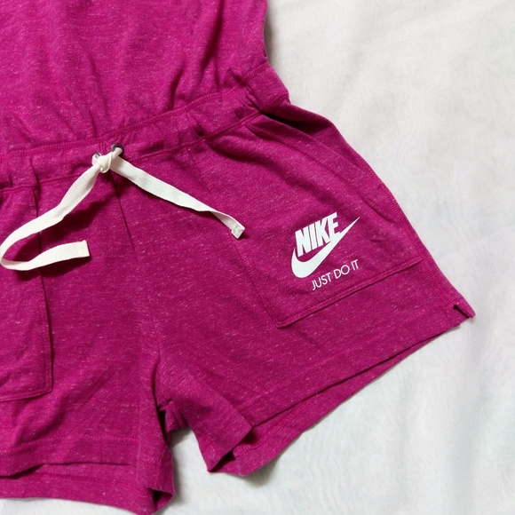 FINAL SALE 💠NWT 💠 Nike Romper - Picture 3 of 7