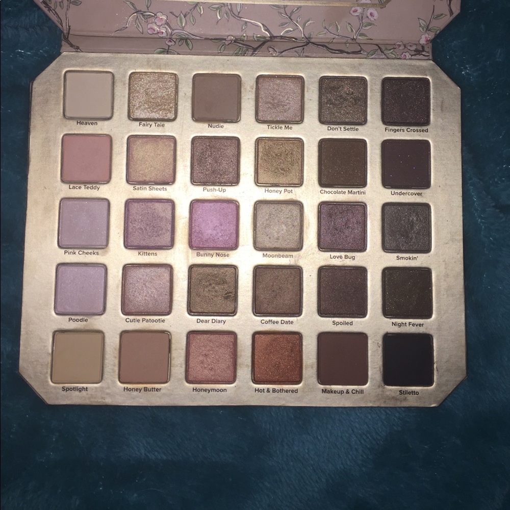 🎉TODAY ONLY🎉Too faced natural love palette💕