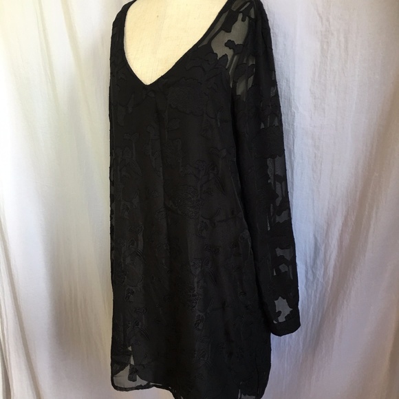 SOLD!!BB Dakota Layered Sheer Floral Overlay Dress - Picture 4 of 8