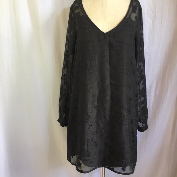 SOLD!!BB Dakota Layered Sheer Floral Overlay Dress - Picture 2 of 8