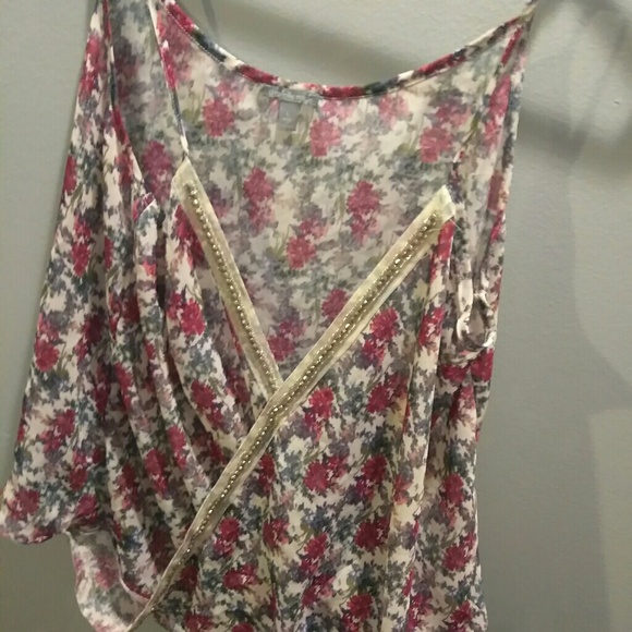 Flowered tank - Picture 2 of 4