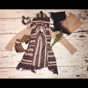 NWT Buckle BKE sweater (and scarf)!