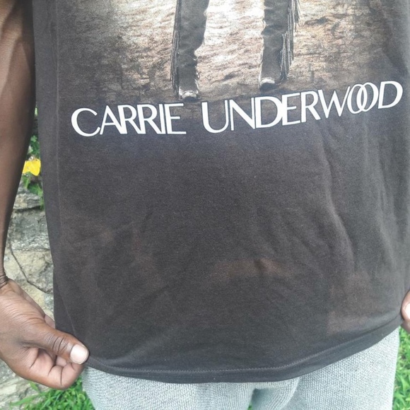 Carrie Underwood Story Teller Tour Tee - Picture 3 of 4