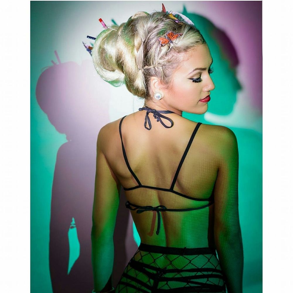 Meet your Posher, Sabrina