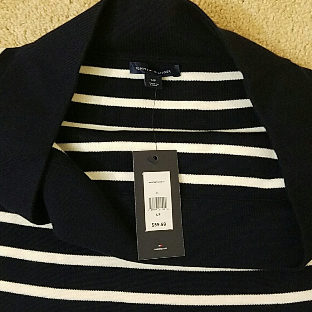 Tommy Hilfiger off the shoulder 3/4 sleeve sweater - Picture 3 of 3