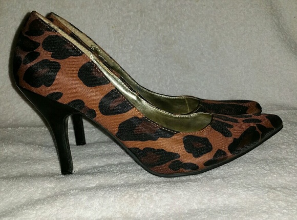 Leopard Pring Pointed Toe 3in Heels by Rampage - Picture 2 of 7