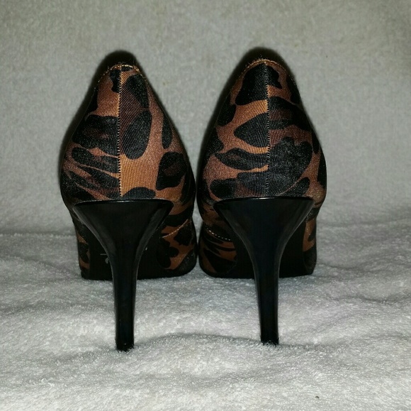 Leopard Pring Pointed Toe 3in Heels by Rampage - Picture 4 of 7